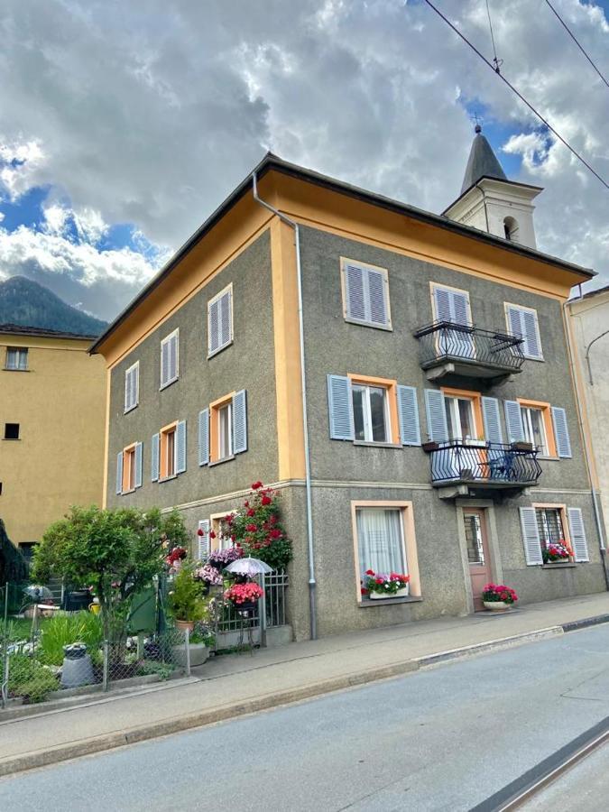Bed and Breakfast Chasa Sassalbo Poschiavo Exteriér fotografie
